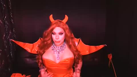 Snapshot of tsblondienyc chatting on 10.25.25 Jessie online show from 10.25.25