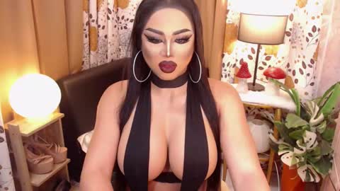 Snapshot of tsdarkdevon chatting on 01.25.25 tsdarkdevon online show from 01.25.25