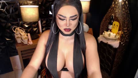 Snapshot of tsdarkdevon chatting on 02.08.25 tsdarkdevon online show from 02.08.25