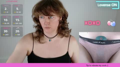 Snapshot of tsellieryder chatting on 06.12.26 Ellie Ryder online show from 06.12.26