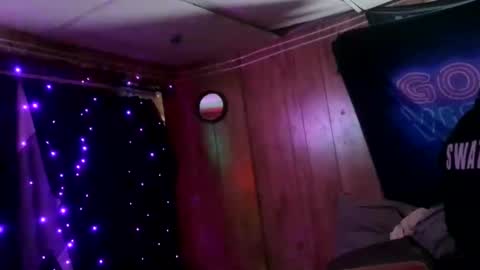 Snapshot of tsnitra chatting on 11.01.25 TsNitra online show from 11.01.25