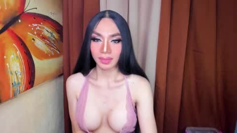 Snapshot of tsqueenselena chatting on 09.23.25 Queen Selena online show from 09.23.25