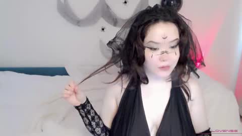 Kaya online show from 10.30.25