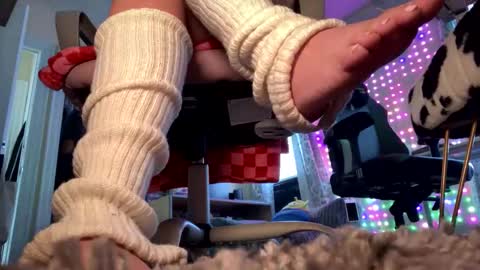 MOCHI NEXT DOOR online show from 09.10.25