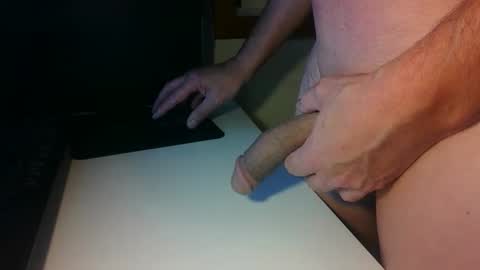 Snapshot of ttdiaz01 chatting on 12.14.25 Portuga online show from 12.14.25