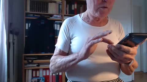 FINN but call me NANNA online show from 02.12.25