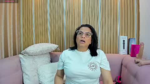 Snapshot of tugochita chatting on 07.19.26 TuGochita online show from 07.19.26