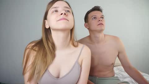 Snapshot of tugruel chatting on 09.27.25 Elza and Tim online show from 09.27.25