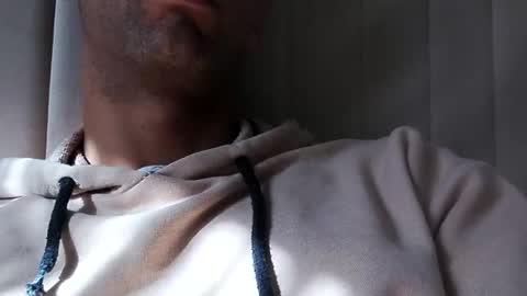 Snapshot of tunisiensexyguy chatting on 01.01.25 TunisienSexyGuy online show from 01.01.25