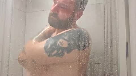 Snapshot of tunpau13 chatting on 10.28.25 tunpau13 online show from 10.28.25