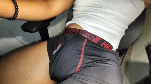 Snapshot of turealmoreno chatting on 10.28.25 Taki online show from 10.28.25