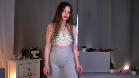Snapshot of tuyetforster chatting on 05.24.26 Shirlee online show from 05.24.26