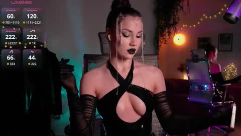 Miss Veth online show from 11.27.25