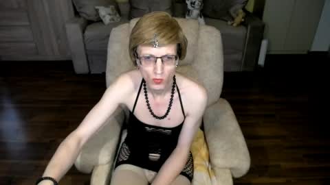 Snapshot of tvclementine chatting on 04.01.26 Clementine online show from 04.01.26