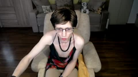 Snapshot of tvclementine chatting on 04.14.26 Clementine online show from 04.14.26