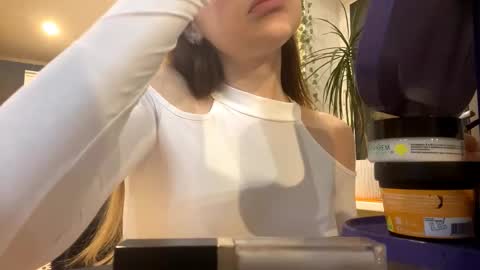 Snapshot of twandalazzar chatting on 02.05.26 Emily online show from 02.05.26