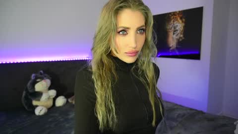 MayCarrey online show from 01.15.25