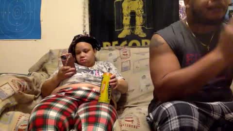 Twin and Lea online show from 12.05.25