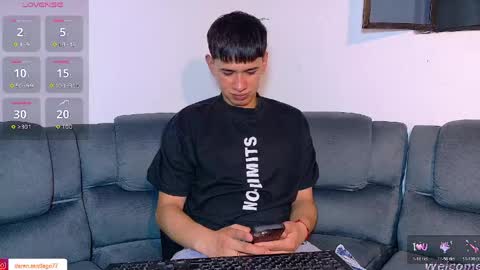 Snapshot of twink_daren chatting on 04.17.26 Mr Daren online show from 04.17.26