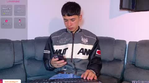 Snapshot of twink_daren chatting on 04.21.26 Mr Daren online show from 04.21.26