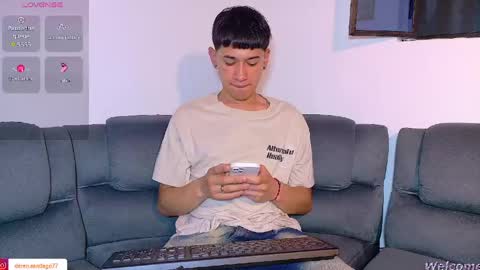 Snapshot of twink_daren chatting on 05.18.26 Mr Daren online show from 05.18.26