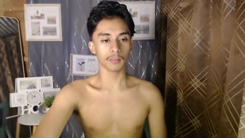 Snapshot of twink_hairyass69 chatting on 01.12.25 Aladin online show from 01.12.25