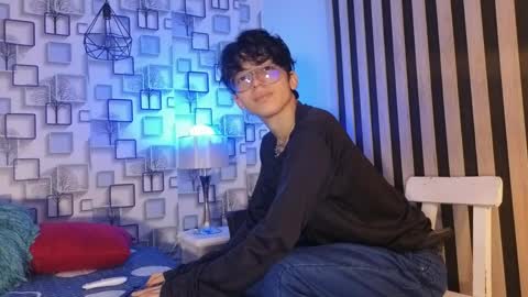 Snapshot of twink_sebas7 chatting on 03.31.26 Sebastin online show from 03.31.26