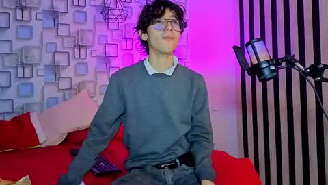 Snapshot of twink_sebas7 chatting on 05.17.26 Sebastin online show from 05.17.26