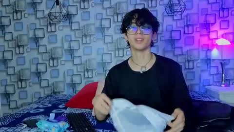 Snapshot of twink_sebas7 chatting on 05.19.26 Sebastin online show from 05.19.26