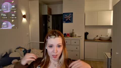 Snapshot of twinkle_toes_ chatting on 06.20.26 Eva online show from 06.20.26