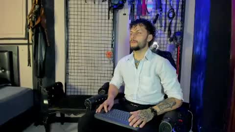 Clio  Tadeo online show from 04.14.26