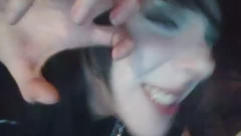 Snapshot of twizzytoxic22 chatting on 06.17.26 twizzytoxic22 online show from 06.17.26