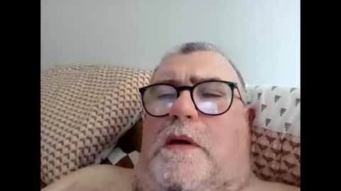 twohats2810 online show from 02.28.26