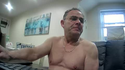 Twopeopleinlove online show from 01.18.26