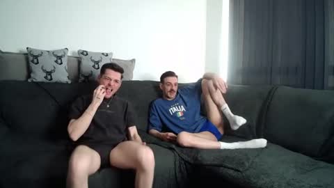 RyanRowan online show from 06.10.26