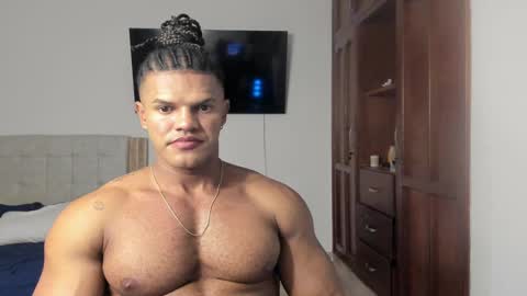 Snapshot of tygafit chatting on 10.07.25 Yorquis Guzman online show from 10.07.25