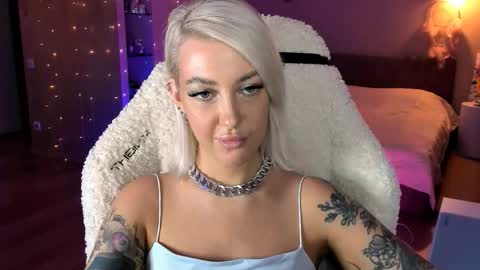 Miley online show from 11.14.25