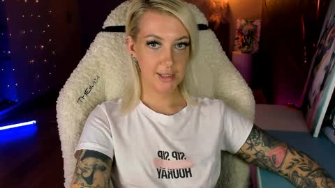 Miley online show from 04.11.26