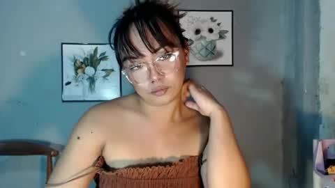 Snapshot of tyla_23 chatting on 04.21.26 Tyla online show from 04.21.26
