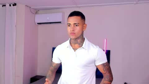 tyler_bell_ online show from 04.02.26