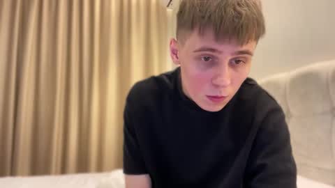 Snapshot of tyler_garrner chatting on 09.15.25 tyler_garrner online show from 09.15.25