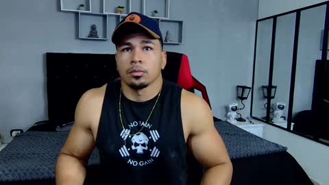 tyler_hank1 online show from 12.29.24