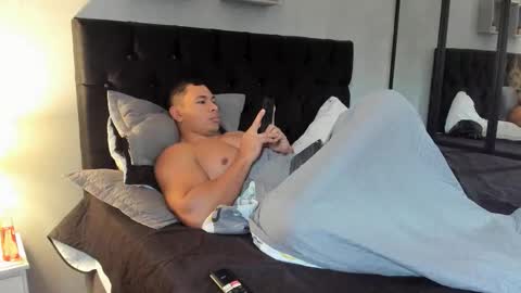 tyler_hank1 online show from 01.13.26