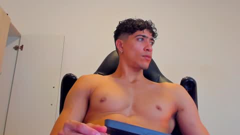     online show from 12.12.24