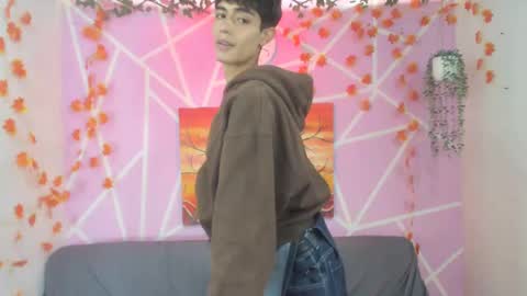 tylerhot2005 online show from 11.07.25