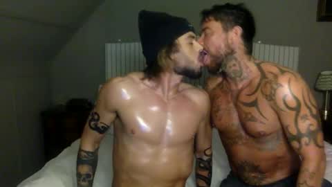 tylerjamesxxx_ online show from 10.29.25