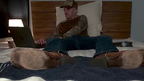 TylerLogan813 online show from 11.01.25