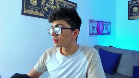   online show from 02.02.25