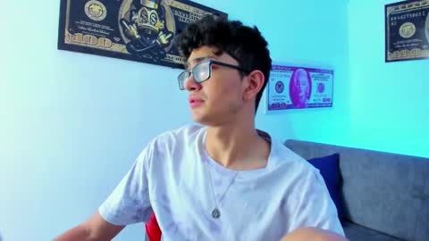   online show from 02.04.25