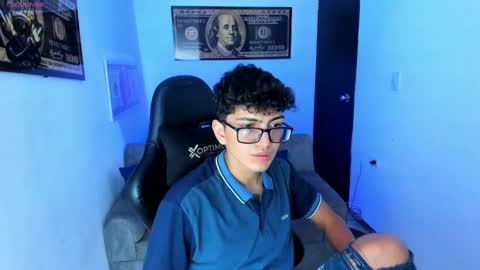   online show from 03.04.25